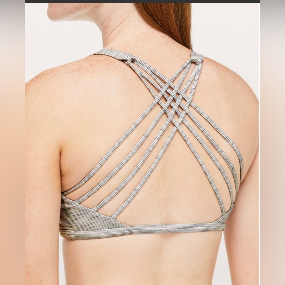 LULULEMON Free To Be Bra (Wild)
Wee Are From Space Nimbus Battleship SIZ… - Picture 4 of 11